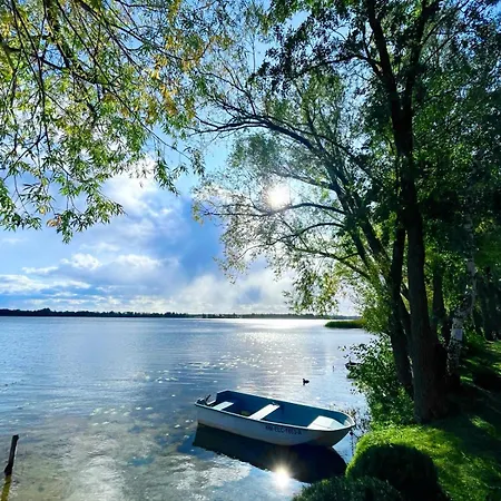 בית נופש Bialy Nad Jeziorem Selment Buczki